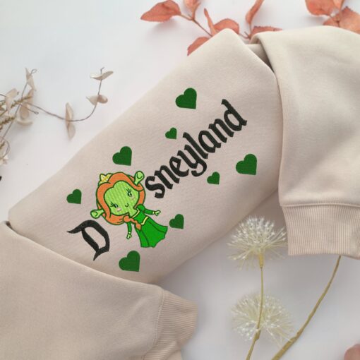 Chibi Fiona Disneyland Embroidery, Disneyland Embroidered Sweatshirt, Movie Disney Inspired, Best Gifts Idea For Him Her