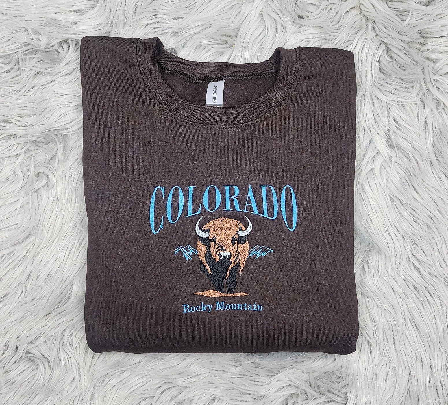 Colorado Embroidered  Crewneck - Rocky Mountain National Park Embroidered shirt - Bison Crew - Unisex Crewneck Sweatshirt - T-Shirt - Hoodie