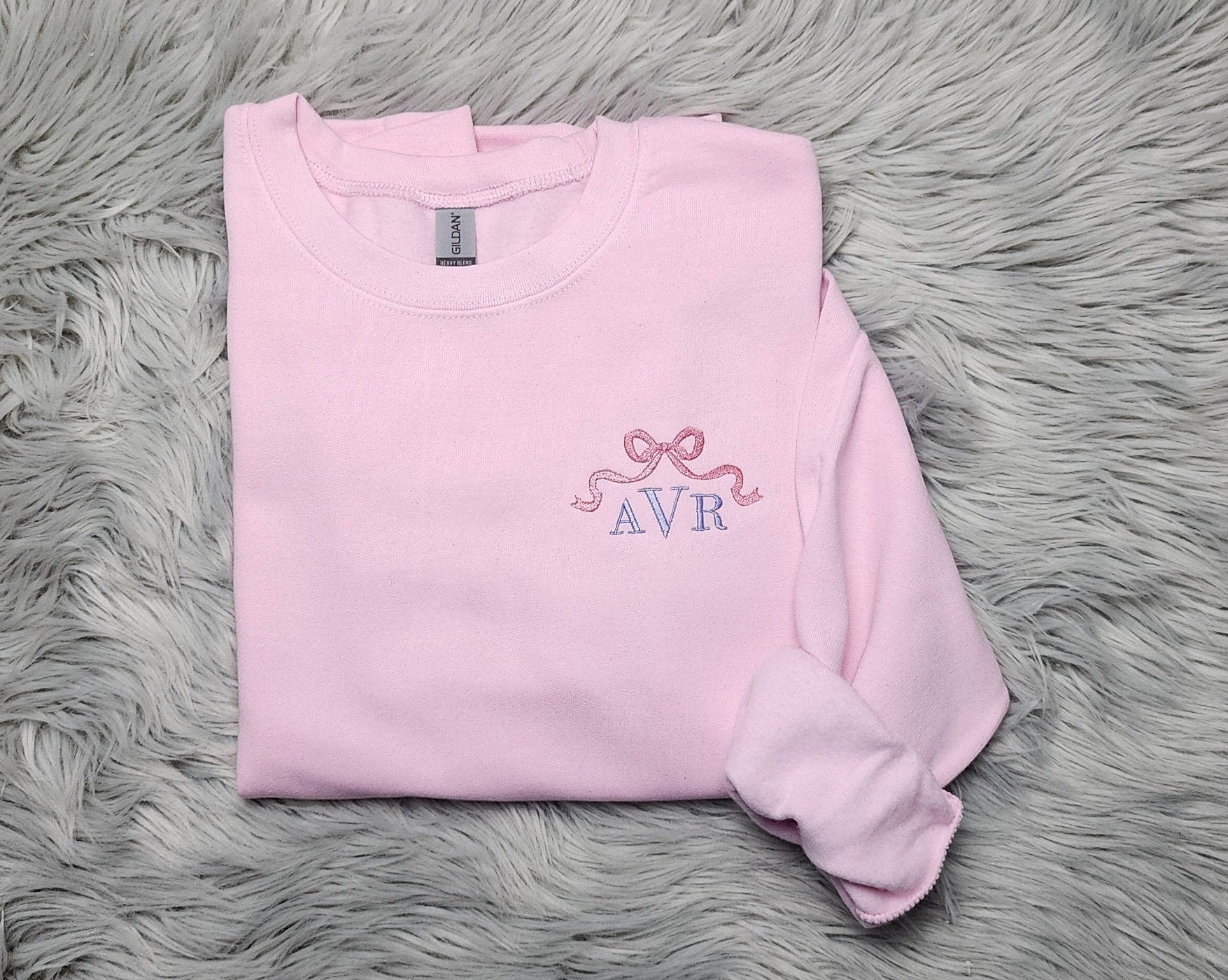 Embroidered Bow Ribbon Monogrammed Crewneck - Delicate Bow Embroidery Personalized Crewneck - Monogram Crewneck  - Gift for Her
