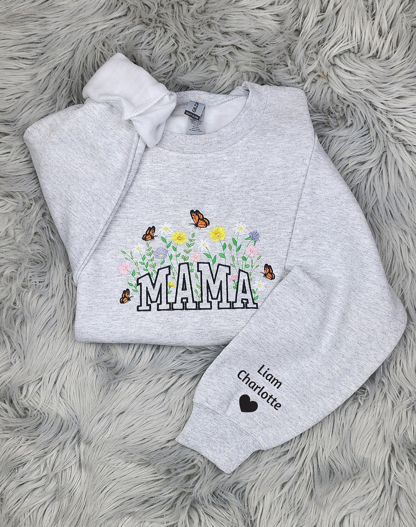 Embroidered Mama Floral Crewneck with Personalized Sleeve Embroidery - Spring Flowers Embroidered Crewneck - Gift for mom - Mother's Day