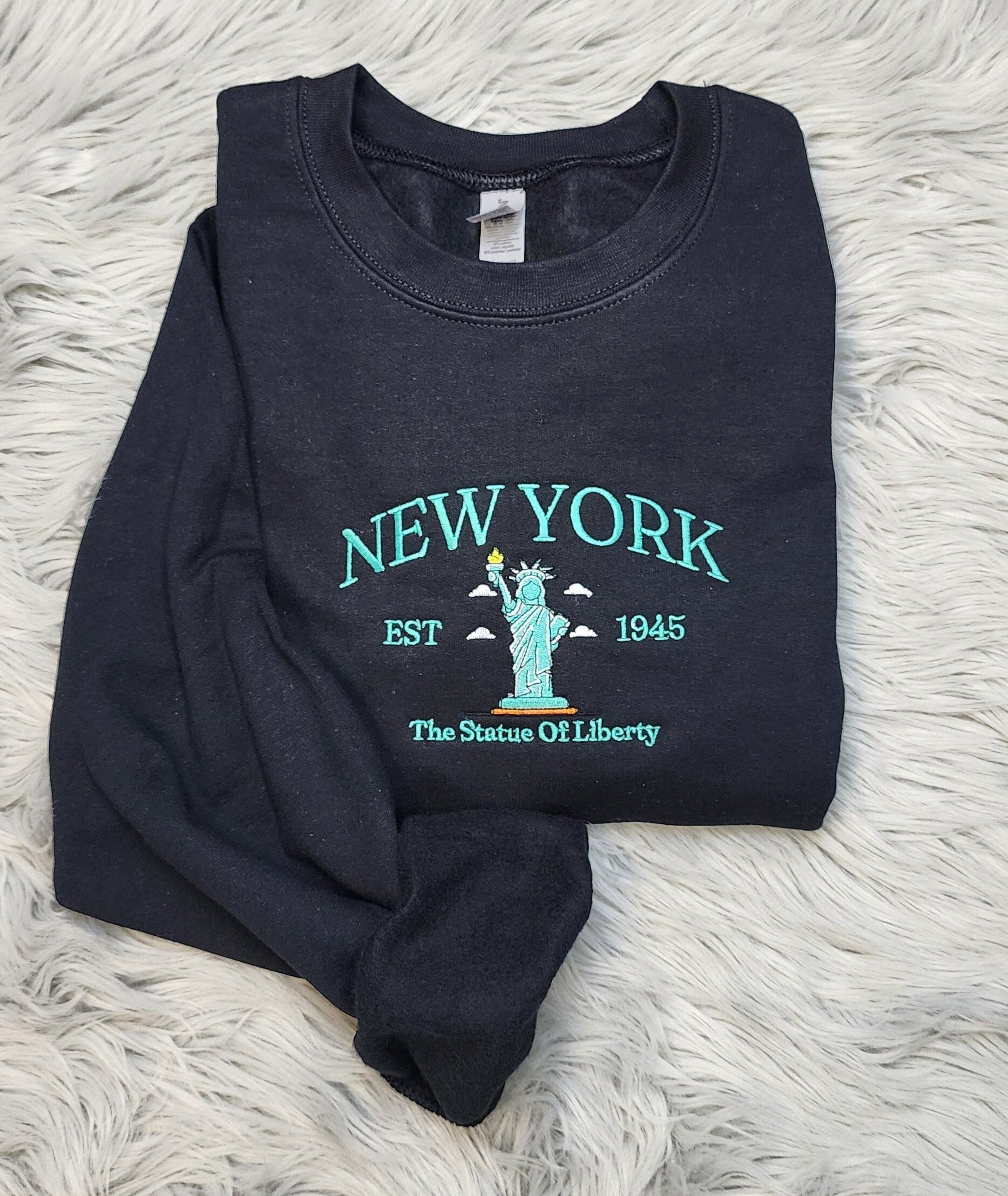 Embroidered New York Sweatshirt - The Statue Of Liberty Embroidered Unisex Sweatshirt - for men and women Sweatshirt or Hooded Sweatshirt
