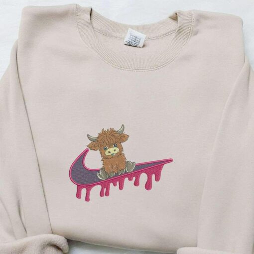 Highland Cow Animal Embroidered Shirt, Animal Lover, Best Gift For Family