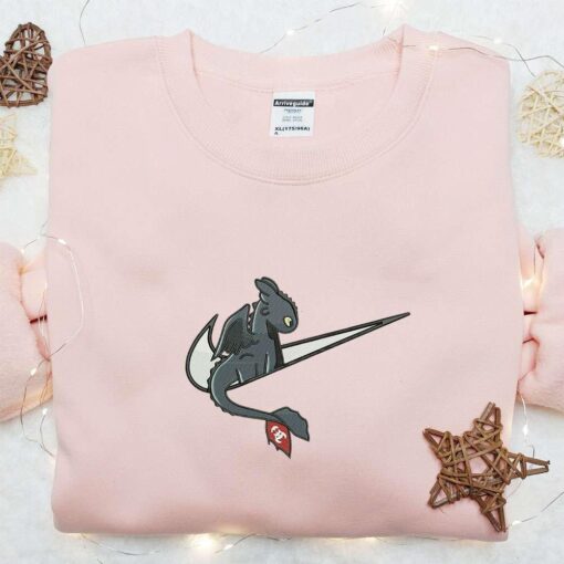 Nike Swoosh x Night Fury Embroidered Shirt How To Train Your Dragon Cartoon Embroidered Hoodie Nike Inspired Embroidered T Shirt