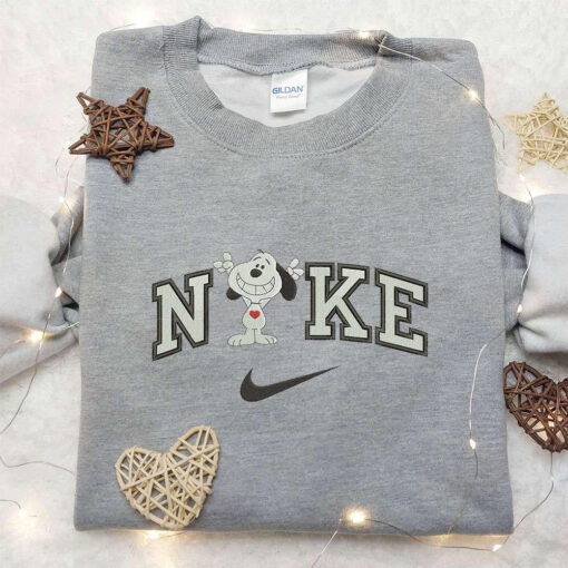 Nike x Snoopy Smile Embroidered Sweatshirt Peanuts Cartoon Embroidered Shirt Nike Inspired Embroidered Shirt