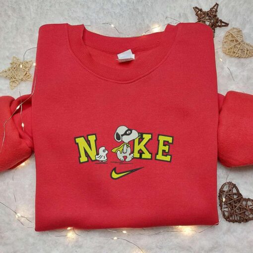 Nike x Super Snoopy Embroidered Sweatshirt Cute Halloween Embroidered Hoodie Custom Nike Embroidered T shirt